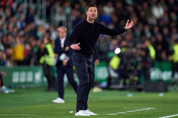 世界杯FIFA体育新闻：哈维·阿隆索在皇家马德里的多场必须赢球的比赛中都未能有所作为。/ Angel Martinez/Getty Images