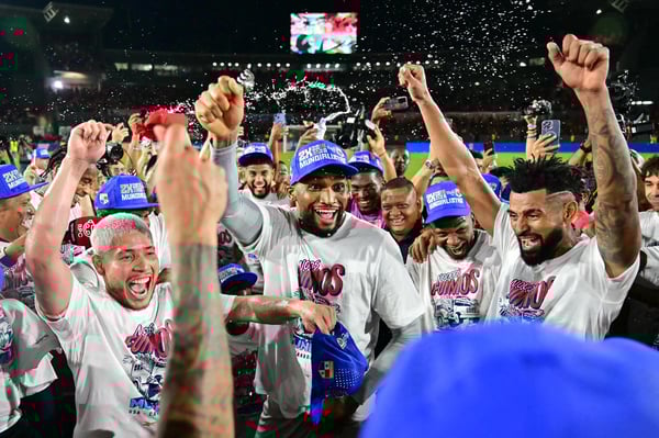 世界杯FIFA体育新闻：巴拿马庆祝