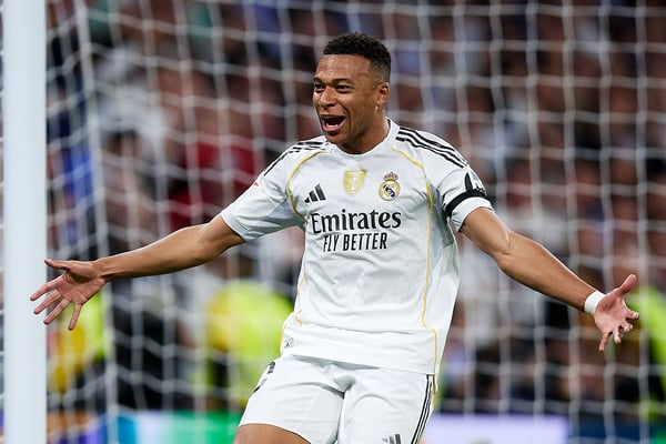 世界杯FIFA体育新闻:基利安·姆巴佩本赛季以25粒进球领跑皇家马德里队。/ Alvaro Medranda/Quality Sport Images/Getty Images