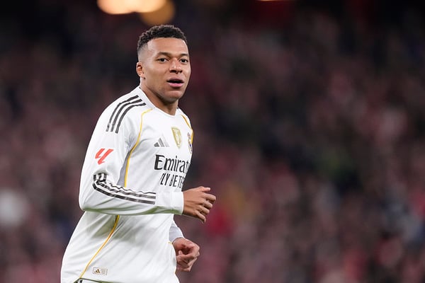 皇家马德里正为基利安·姆巴佩的去留问题焦急等待。/ Jose Breton/Pics Action/NurPhoto/Getty Images