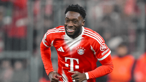 阿方索·戴维斯在因前交叉韧带撕裂缺席262天后重返赛场。/ Harry Langer/DeFodi Images/Getty Images