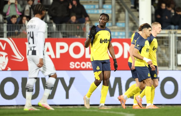 普罗米斯·大卫周日攻入了他在各项赛事中的第11粒进球。/ VIRGINIE LEFOUR/BELGA/AFP/Getty Images