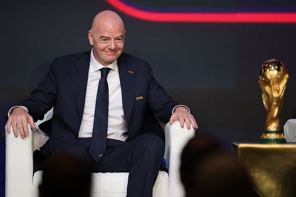 詹尼·因凡蒂诺尚未公开回应瑞士足协的批评。/ Hector Vivas/FIFA/Getty Images