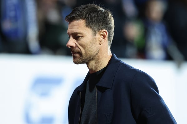 哈维·阿隆索近几周承受着巨大的压力。/ Irina R. Hipolito/Europa Press/Getty Images