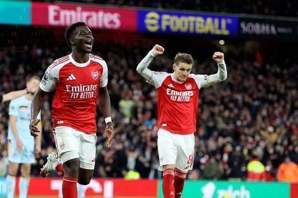 布卡约·萨卡(左)对于阿森纳周六的胜利至关重要。/ Nigel French/Sportsphoto/Allstar/Getty Images