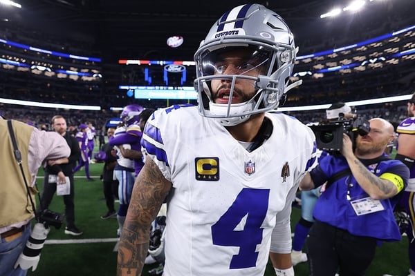 达拉斯牛仔队的价值是任何一支足球队的两倍。/ Sam Hodde/Getty Images