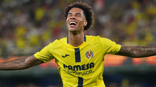 塔琼·布坎南在比利亚雷亚尔上次对阵巴塞罗那的比赛中打入了制胜球。/ Alex Caparros/Getty Images