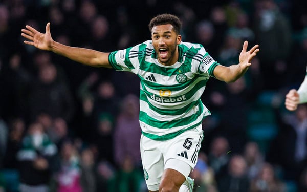 奥斯顿·特鲁斯蒂执教的凯尔特人队终于为他们的新帅带来了一场胜利。/ 图片来源：Ross MacDonald/SNS Group/Getty Images