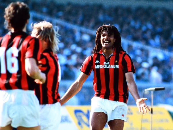 这些年来，AC米兰出过不少精美的球衣。/ Getty/Etsuo Hara