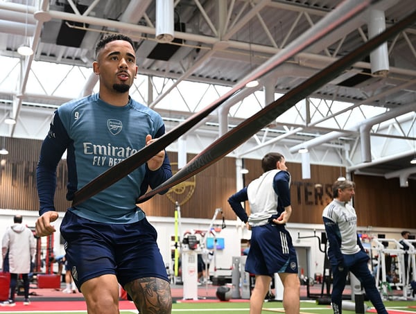 加布里埃尔·热苏斯刚刚从长期膝伤中恢复。/ Stuart MacFarlane/阿森纳足球俱乐部/Getty Images