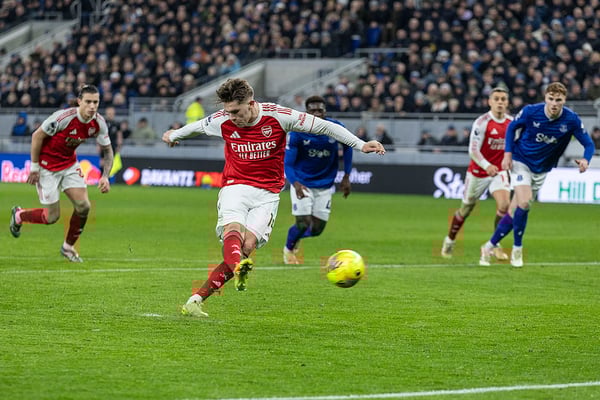 世界杯FIFA体育新闻：维克托·吉奥克雷斯至今尚未证明自己配得上今夏加盟时所受到的追捧。/ Mike Morese/MI News/NurPhoto/Getty Images