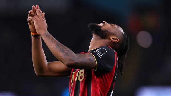 世界杯FIFA体育新闻：安托万·塞梅尼奥的未来如今看来不再那么确定了。/ Robbie Jay Barratt-AMA/Getty Images