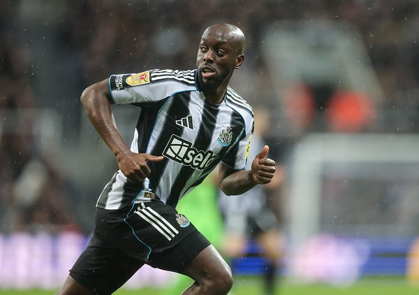 世界杯FIFA体育新闻：约阿内·维萨几乎没有上场比赛。/ Alex Dodd/CameraSport/Getty Images