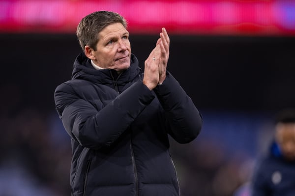 世界杯FIFA体育新闻：奥利弗·格拉斯纳在水晶宫的表现令人印象深刻。/ Sebastian Frej/Getty Images