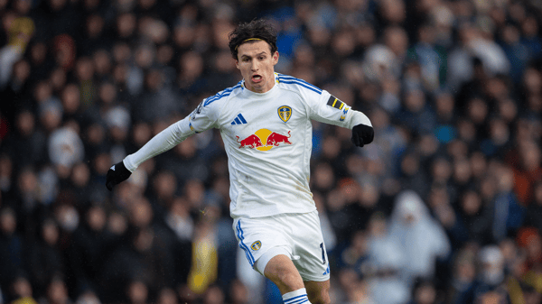 世界杯FIFA体育新闻:布伦登·阿伦森已成为利兹联队的稳定贡献者。/ Visionhaus/Getty Images