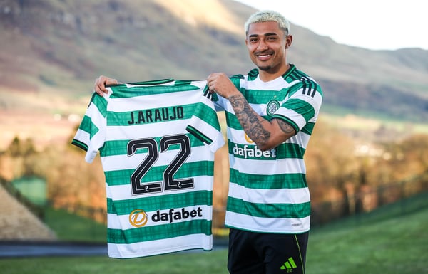 世界杯FIFA体育新闻:凯尔特人将成为朱利安·阿劳霍在欧洲效力的第四家俱乐部。/ Craig Williamson/SNS Group/Getty Images