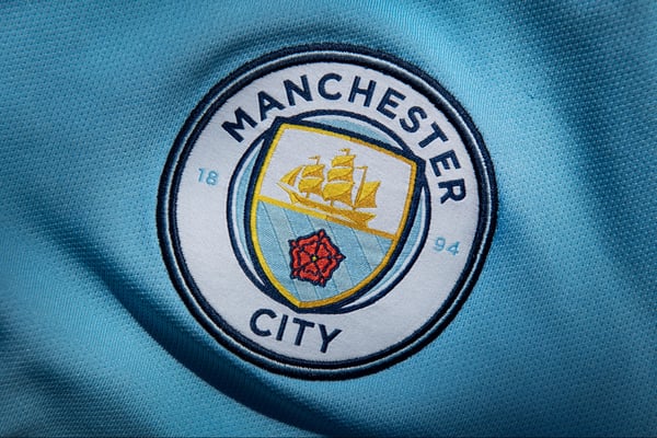 世界杯FIFA体育新闻：曼城的目标是赢得第九座英超冠军奖杯。/ Visionhaus/Getty Images