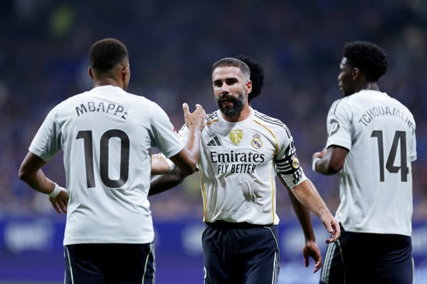 世界杯FIFA体育新闻：基利安·姆巴佩（左）和丹尼·卡瓦哈尔将不会出现在皇家马德里2026年的首场比赛中。/ Maria Gracia Jimenez/Soccrates/Getty Images