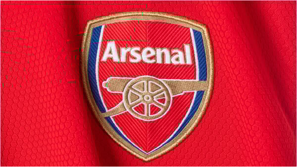 世界杯FIFA体育新闻：阿森纳正力争22年来首个英超冠军。/ Visionhaus/IMAGO