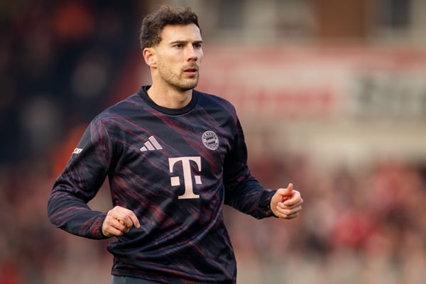 世界杯FIFA体育新闻：莱昂·戈雷茨卡与拜仁慕尼黑的合同即将到期。/ Inaki Esnaola/Getty Images