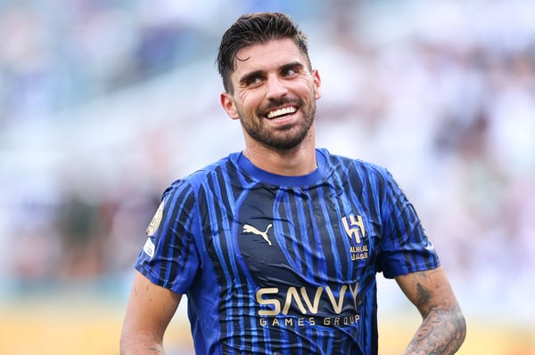 世界杯FIFA体育新闻：鲁本·内维斯即将重返欧洲。/ Robbie Jay Barratt/AMA/Getty Images