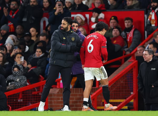 世界杯FIFA体育新闻：据报道，鲁本·阿莫林（左）上个月曾与利桑德罗·马丁内斯发生激烈争吵。/ Molly Darlington/Copa/Getty Images