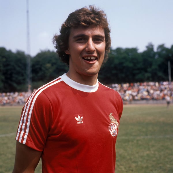 世界杯FIFA体育新闻：迪特·穆勒是唯一一位在德甲单场比赛中攻入六球的球员。/ IMAGO/Werner Otto