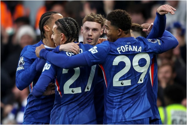 世界杯FIFA体育新闻：切尔西力争自11月国际比赛日以来取得英超联赛的第三场胜利。/ Robin Jones/Getty Images