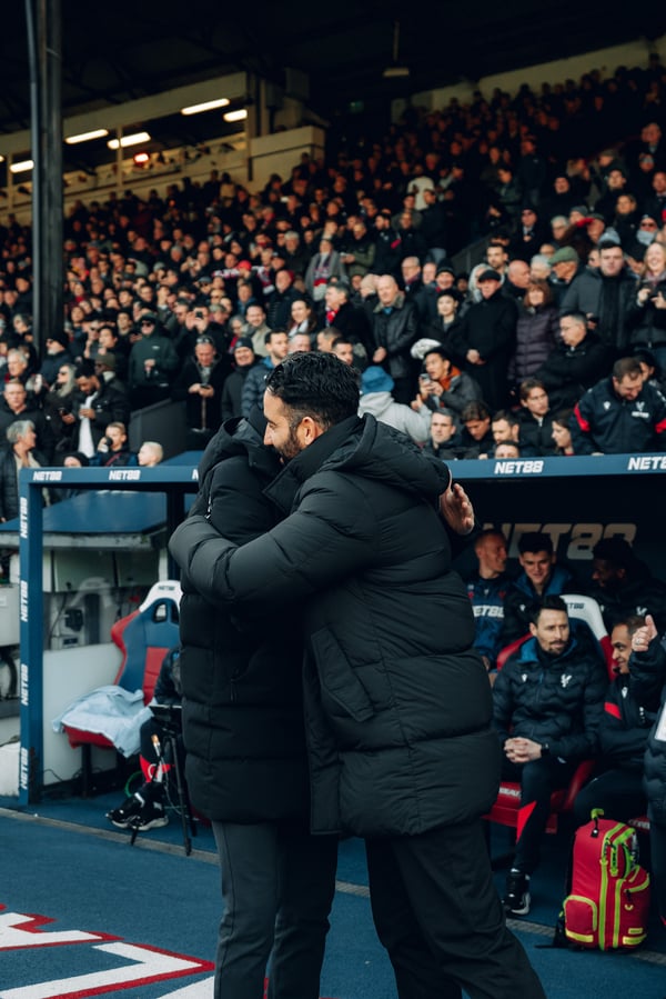 世界杯FIFA体育新闻：鲁本·阿莫林周一离开曼联后，球队需要寻找替代者。/ Zohaib Alam-MUFC/曼联/Getty Images