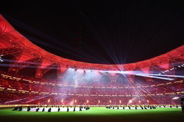 世界杯FIFA体育新闻：吉达座无虚席，巴塞罗那队大胜毕尔巴鄂竞技队。/ Fadel Senna/AFP/Getty Images