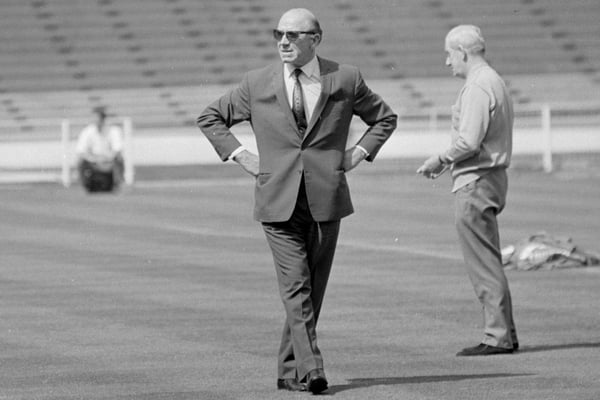 世界杯FIFA体育新闻：马特·巴斯比爵士的退休生活并不长久。/《每日镜报》/Mirrorpix/Getty Images