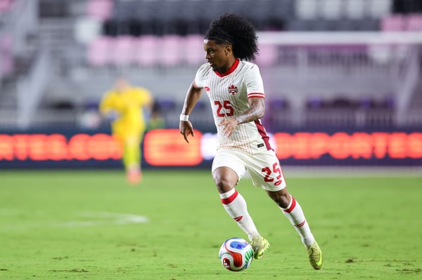 世界杯FIFA体育新闻：杰登·尼尔森希望凭借对阵危地马拉的出色表现，赢得世界杯参赛资格。/ Megan Briggs/Getty Images