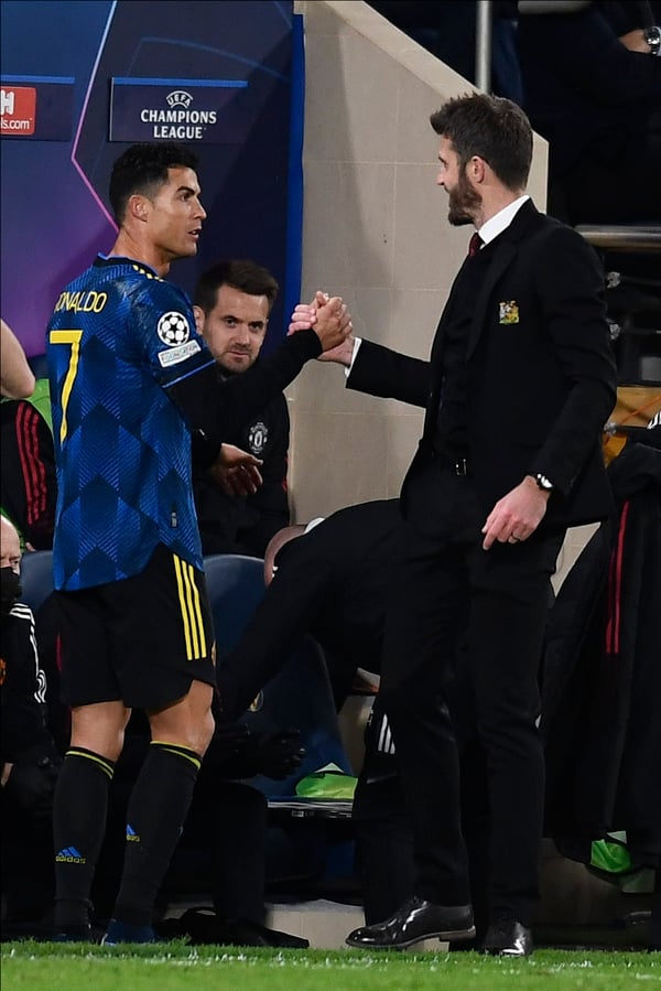 世界杯FIFA体育新闻：克里斯蒂亚诺·罗纳尔多（左）在迈克尔·卡里克执教的三场比赛中攻入三球。/ Jose Breton/Pics Action/NurPhoto/Getty Images