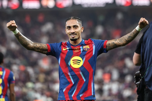 世界杯FIFA体育新闻：拉菲尼亚在2026年决赛中大放异彩。/ Fadel Senna/AFP/Getty Images