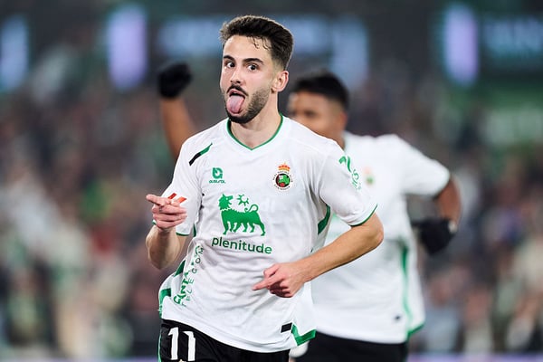 世界杯FIFA体育新闻：安德烈斯·马丁本赛季在竞技队的表现堪称惊艳。/ Juan Manuel Serrano Arce/Getty Images