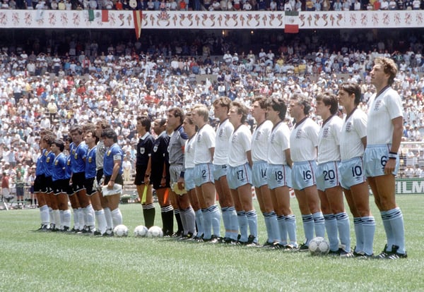 世界杯FIFA体育新闻：阿根廷和英格兰在1986年墨西哥世界杯四分之一决赛前列队
