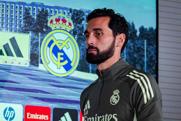 世界杯FIFA体育新闻：阿尔瓦罗·阿尔韦罗亚是皇家马德里的下一任主教练。/ Alberto Gardin/Eurasia Sport Images/Getty Images