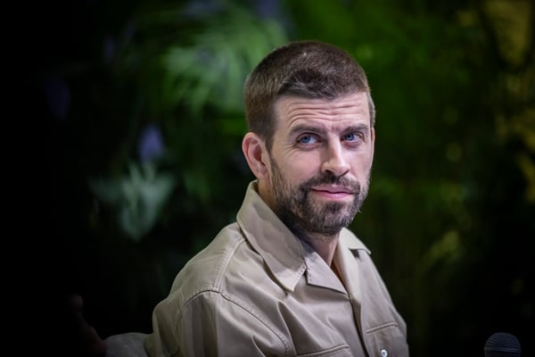 世界杯FIFA体育新闻：杰拉德·皮克非常乐意让皇马的处境雪上加霜。/ Nicolas Economou/NurPhoto/Getty Images