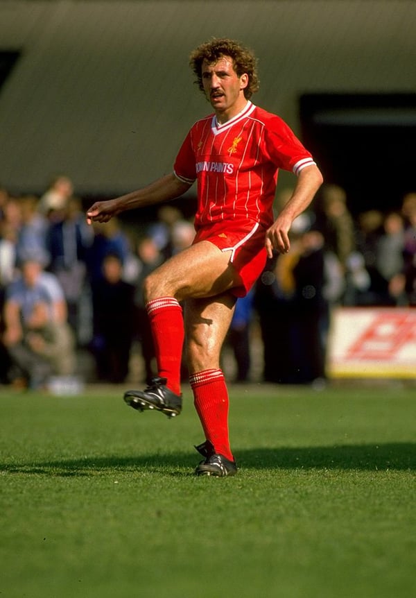 世界杯FIFA体育新闻：阿兰·肯尼迪是利物浦在20世纪80年代的英雄之一。/戴夫·坎农/Allsport