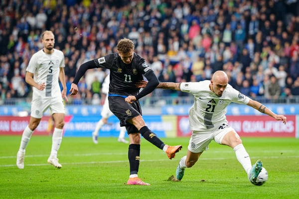 世界杯FIFA体育新闻：阿斯拉尼·科索沃得分