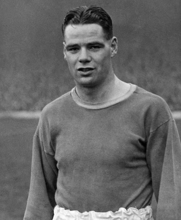 世界杯FIFA体育新闻：比利·利德尔在利物浦效力超过二十年。/《每日镜报》/Mirrorpix via Getty Images