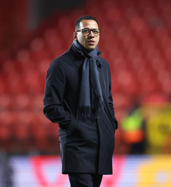 世界杯FIFA体育新闻：利亚姆·罗森尼奥似乎即将迎来一位新的后卫。/ Rob Newell/CameraSport via Getty Images