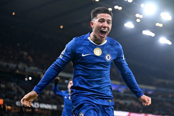 世界杯FIFA体育新闻：恩佐·费尔南德斯是切尔西队中场的主力球员。/ Getty/达伦·沃尔什