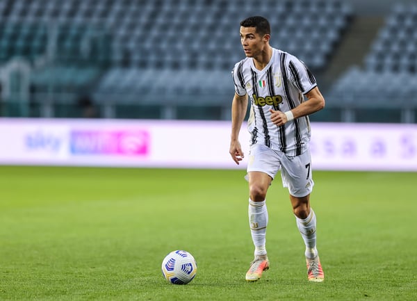 世界杯FIFA体育新闻：罗纳尔多于2021年离开尤文图斯。/ Fabrizio Carabelli/SOPA Images/LightRocket/Getty Images