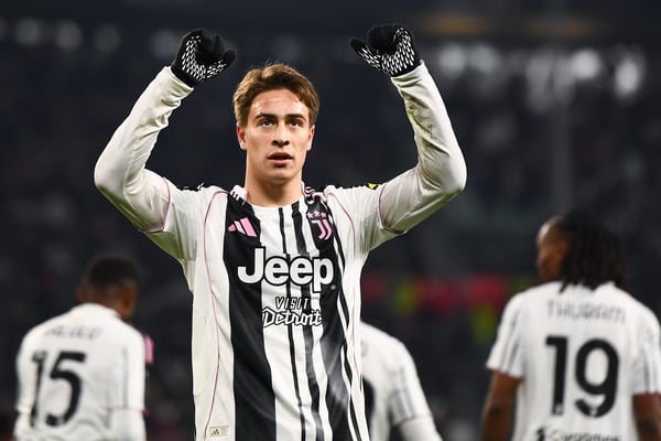 世界杯FIFA体育新闻：凯南·耶尔德兹有很多仰慕者。/ Alberto Gandolfo/BSR Agency/Getty Images