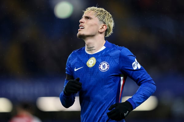 世界杯FIFA体育新闻：有传闻称亚历杭德罗·加纳乔可能重返西班牙。/ Robin Jones/Getty Images