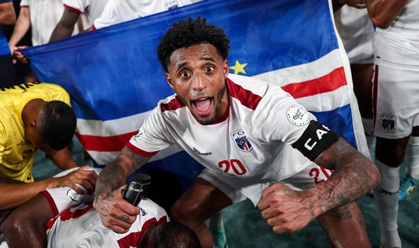 世界杯FIFA体育新闻：FIFA.com - 瑞安·门德斯庆祝佛得角在非洲国家杯上的胜利