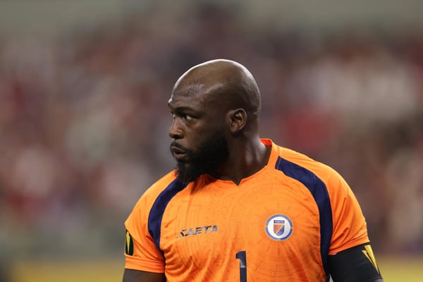 世界杯FIFA体育新闻：约翰尼·普拉西德