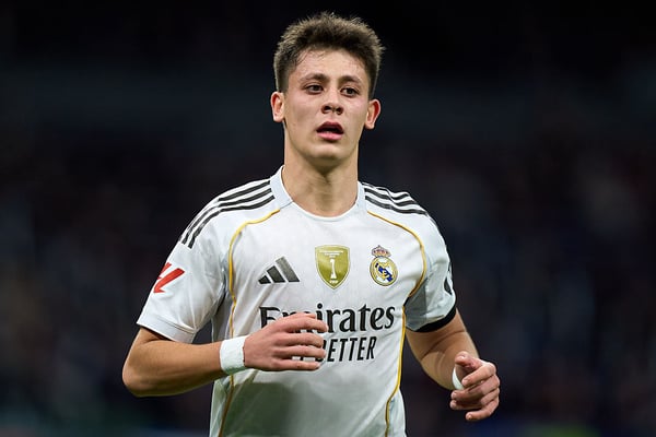 世界杯FIFA体育新闻：阿尔达·居勒自九月以来就未曾为皇家马德里进球。/ Angel Martinez/Getty Images