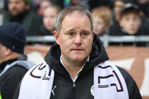 世界杯FIFA体育新闻：奥克·戈特利希 (Oke Göttlich) 对此深表担忧。 /塞巴斯蒂安·埃尔-萨卡-菲罗 sportphoto/盖蒂图片社